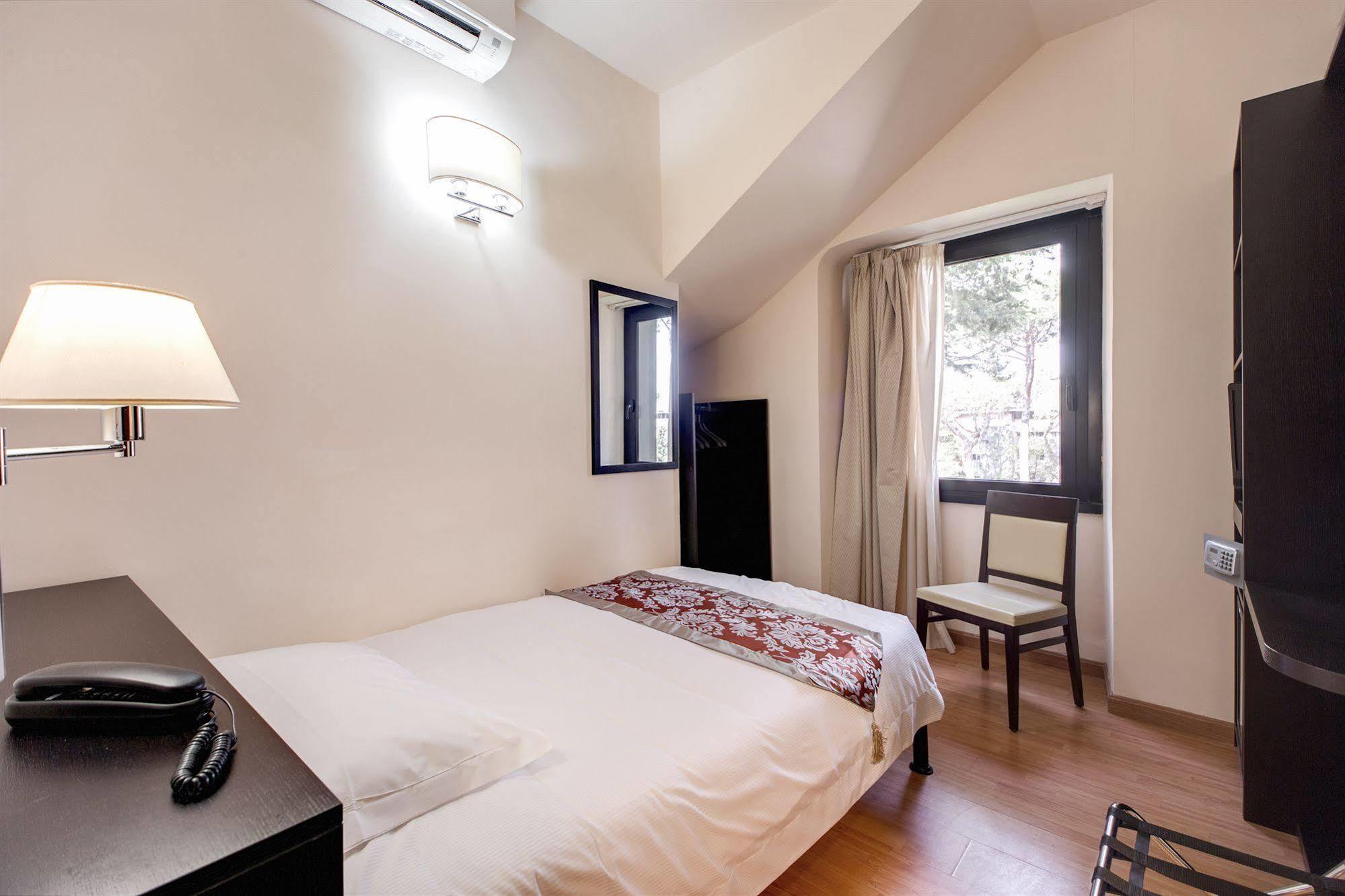 Regal Park Hotel Рим Екстер'єр фото