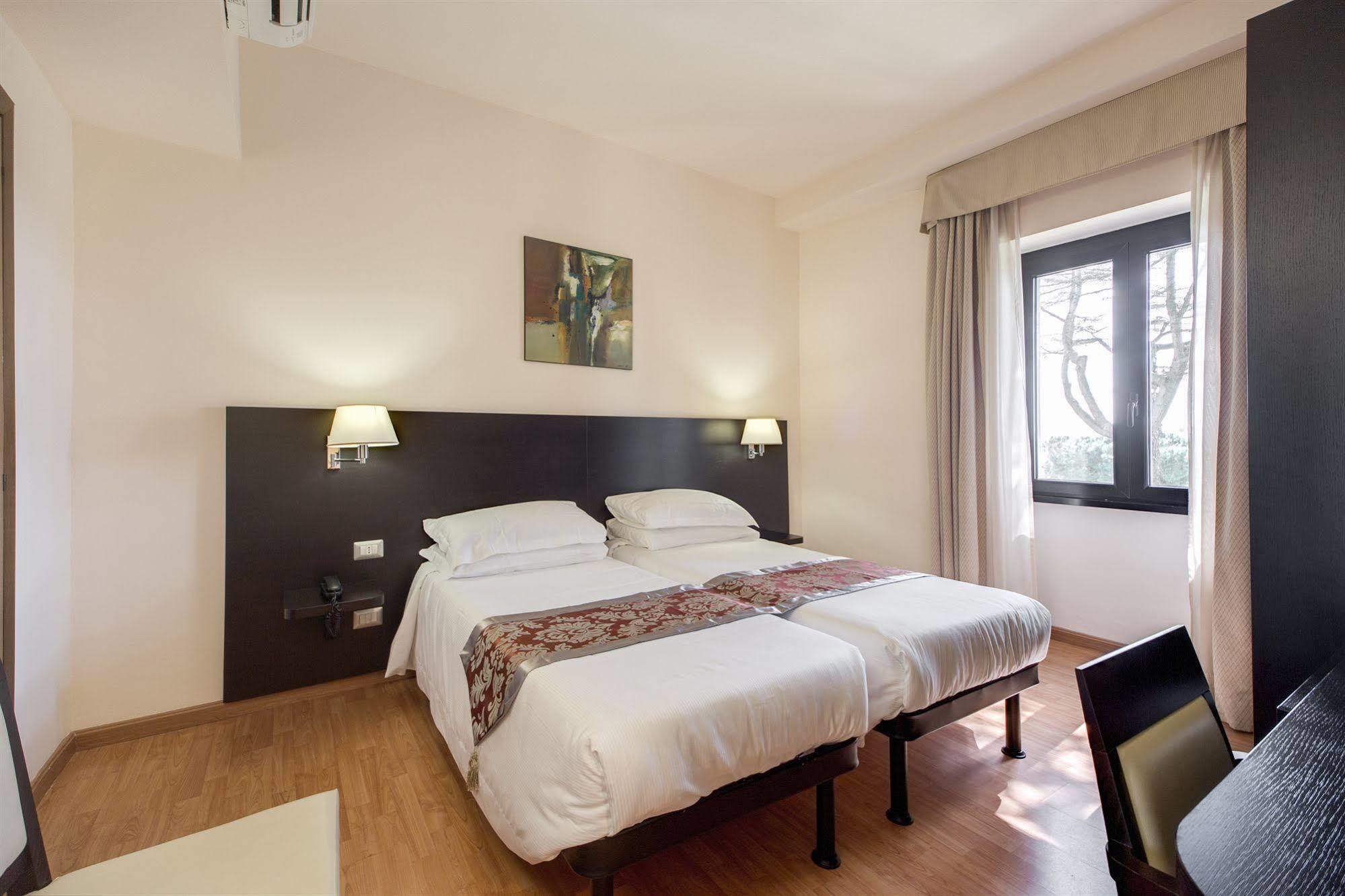 Regal Park Hotel Рим Екстер'єр фото